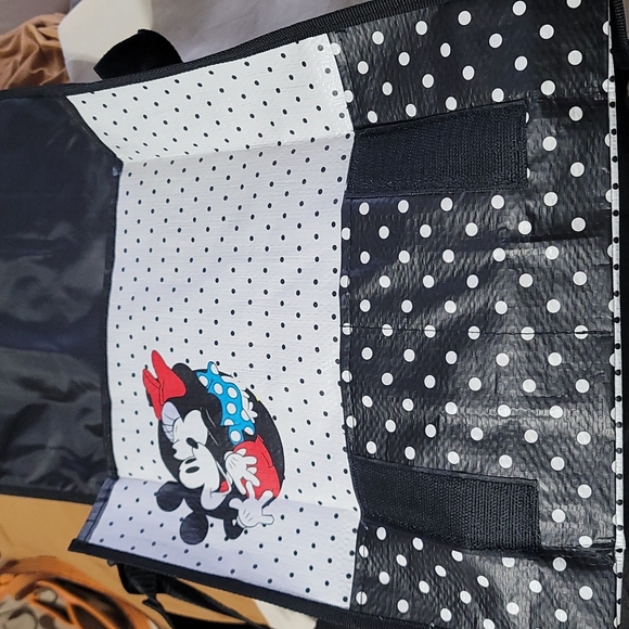 Mickey&Minnie Crossbody Tote - Picture 3 of 11